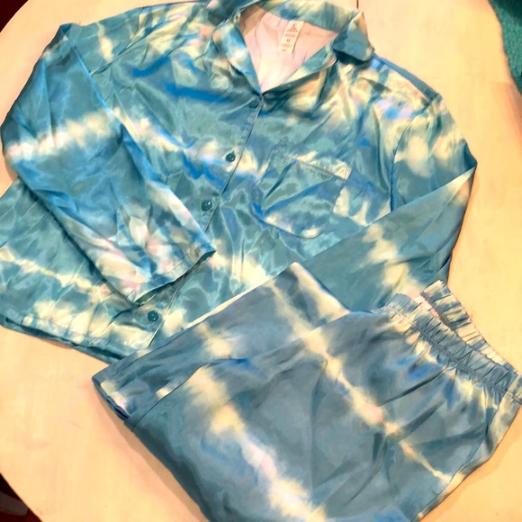 Justice pjs - Picture 1 of 3